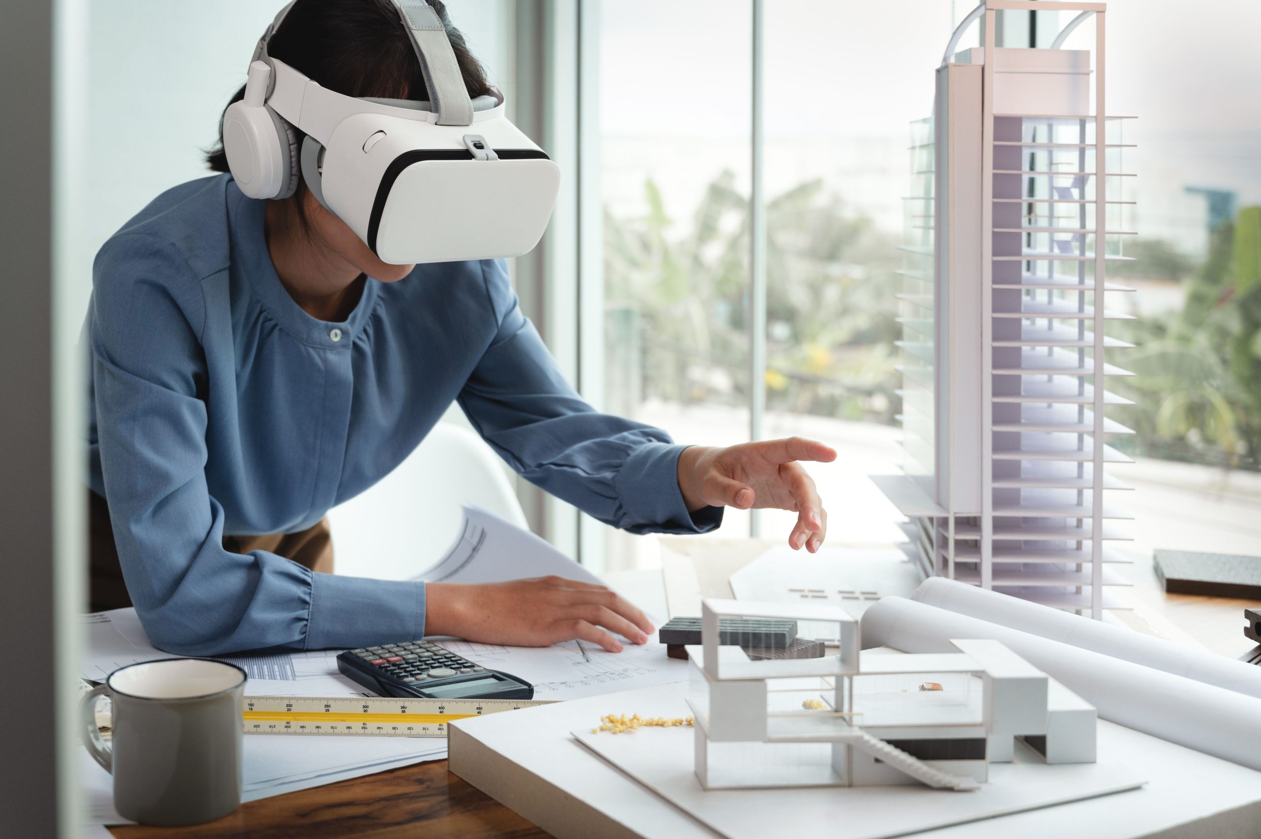 I2CON desarrolla un dispositivo de realidad mixta capaz de superponer el modelo BIM a escala real sobre la realidad de la obra construida (Referencia Proyecto: CPP2021-008847)